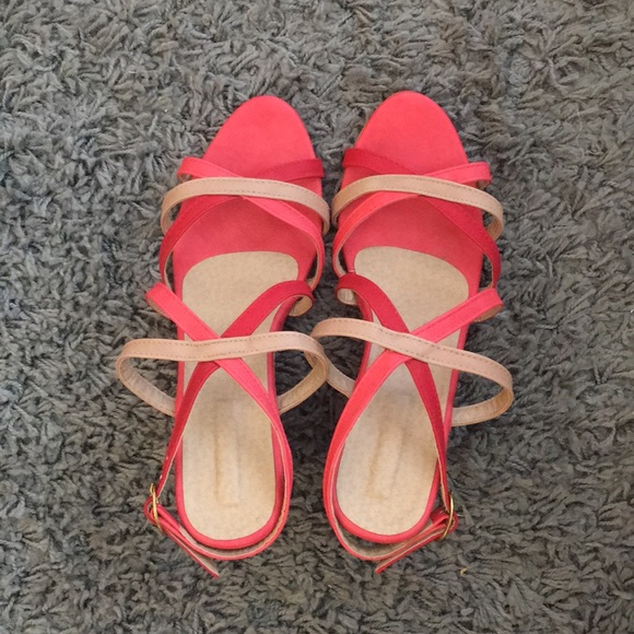 Red and beige wedges - Picture 1 of 2